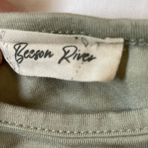 Light Green Sleeveless Ruched Maternity Top - Size XL from Pink Blush Maternity - Picture 5 of 5